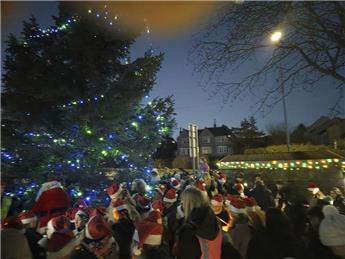 Thurgoland Village Christmas Lights Switch On